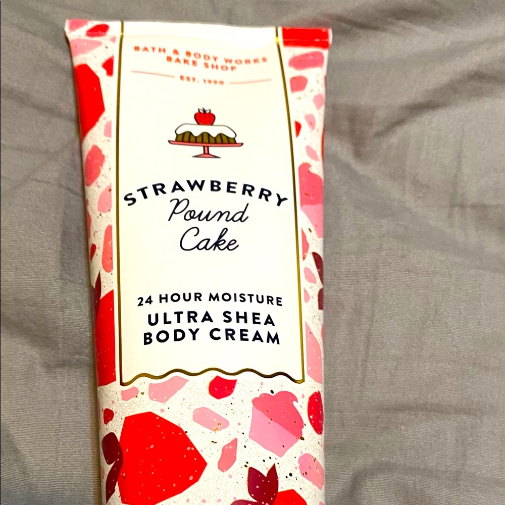B&BW strawberry pound cake body cream